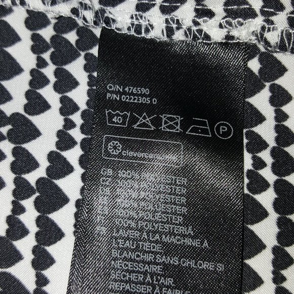 H&M+ Heart Pattern Blouse size 24 - Picture 7 of 7